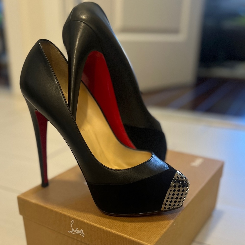 EUC: Christian Louboutin Maggie 140 Pumps / Size: 42